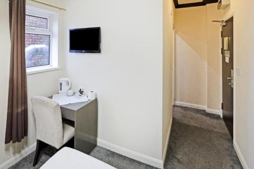 OYO The Baltimore Hotel Image 2