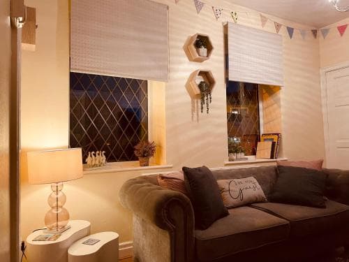 Bronte Bungalow - Opposite a Country Pub Image 3