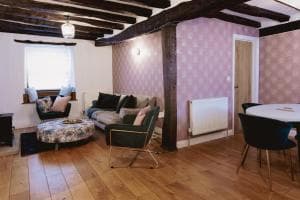 Host & Stay - Iris Cottage Image 2