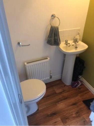 Cheerful Heeley Home Image 2