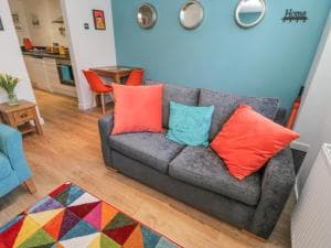 27 Mitford Street Image 1