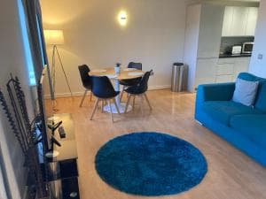 York Luxury Apartment Image 2