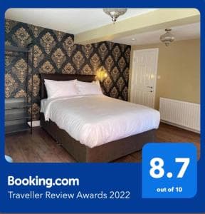 The Black Swan Hotel Image 1