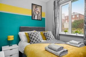 Stylish Sheffield Abode - Parking Image 2