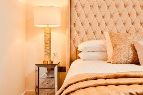 King Deluxe City Centre Apt Balcony View& Free Parking! PRIMEDOORSTEP Image 3