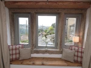 Bramble Cottage, Holmfirth Image 1