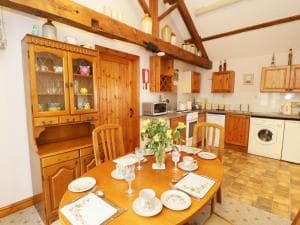 Meadow Cottage, York Image 2