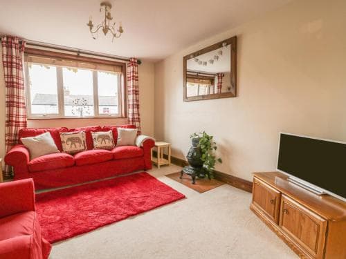 Old Manor Cottage, Driffield Image 3