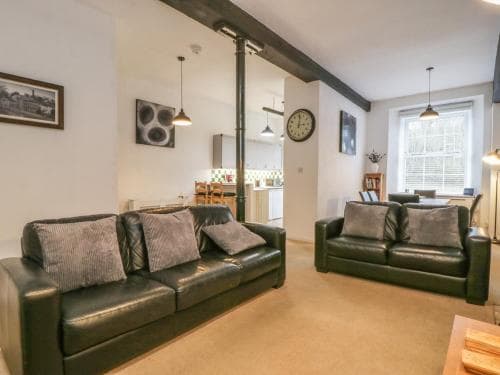 2 Riverside Walk, Skipton Image 2