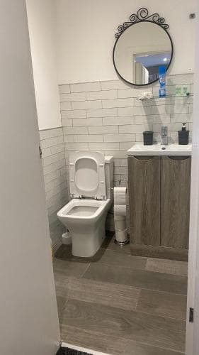 Dealhouse Apartments 1 Image 8