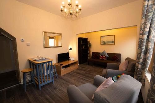 Pass the Keys Beautiful 1bedroom flat, close to the North Bay Image 3