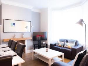 38 Ashville Avenue Image 2