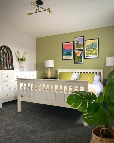 The Gallery - Vibrant, 4-bed Townhouse by The Hepworth Image 2