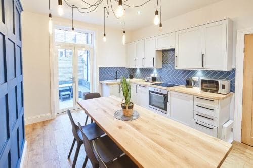 Host & Stay - Cornerhouse Apartments Image 5