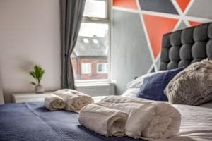 Hopetown Apartment-modern 2 bed with free parking Image 3