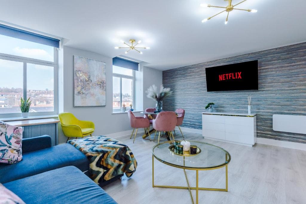 Stunning Executive Apartment - 10 Mins From Leeds Image 1