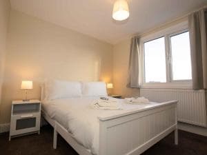 Pass the Keys Newly Renovated 2 Bedroom Apartment and Free Parking Image 12