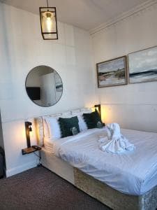 SeaView ground floor flat fast WiFi & FREE PARKING Image 2