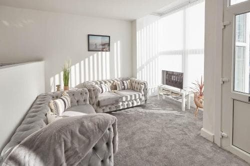 Host & Stay - Pete's Retreat Image 6