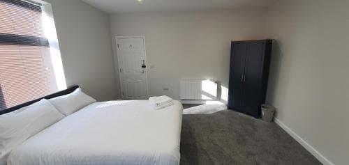 APARTMENT in BARNSLEY CENTRAL Image 1