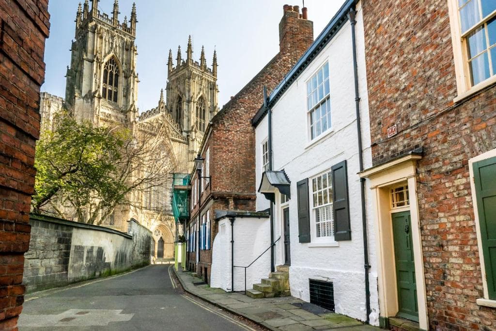 5 Precentors Court Image 1