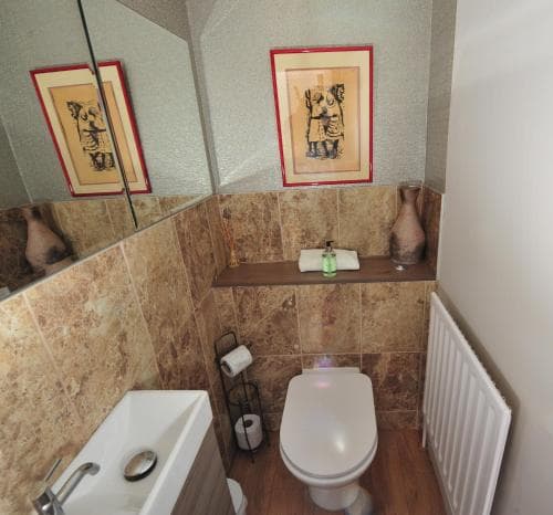 Strawberry Apartment Image 2