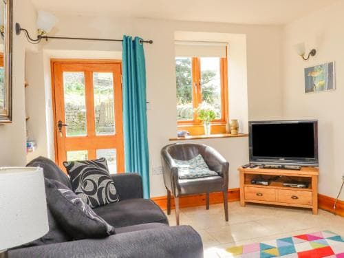 Curlew Cottage, Keighley Image 2