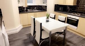 Wakefield Holiday Home - By Duplex Relocations Image 1