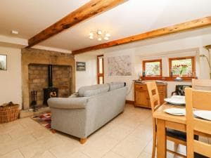 Kestrel Cottage, Keighley Image 2