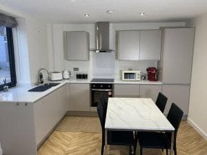 ☆ Igloo Cityhills Central Retreat + Free Parking ☆ Image 2