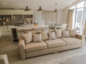 No 27 The Crab Pot Image 2