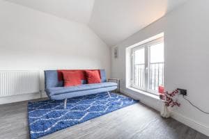 Fantastic 2 Bed Apartment close to Bradford Centre Image 1