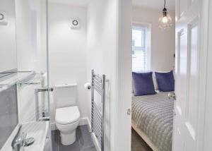 Host & Stay - Clinker Cottage Image 2