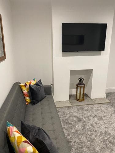 Bessie House Free Parking City of Doncaster Racecourse Wild Life Park airport keepmoat A1&M18 Image 1