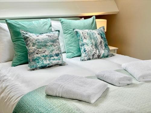 Alexandra House Image 2