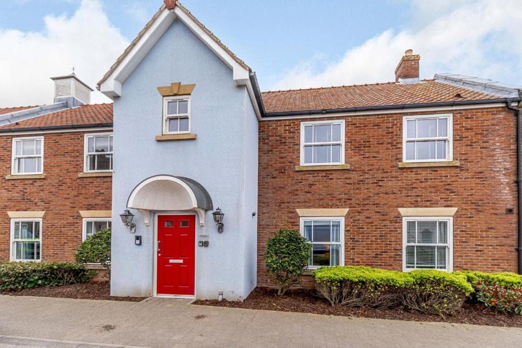 Sunrise, The Parade Image 1