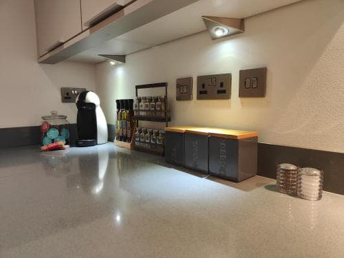 Hidden Gem- Stunning City Centre Townhouse Image 3