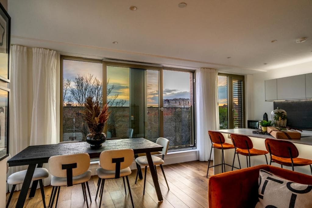 The Castle Suite @ Ryedale House Image 1