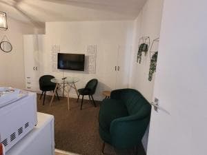 Sea side flat 3 with fast WiFi and free PARKING Image 6