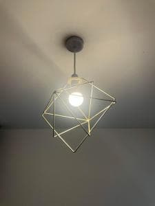 LUXURY NEWLY DECORATED 2 BEDROOM DUPLEX Image 2