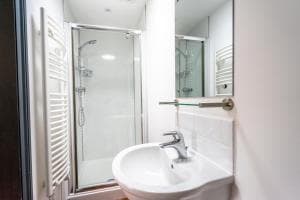 Robson House 3 Image 2