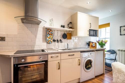 Robson House 3 Image 3