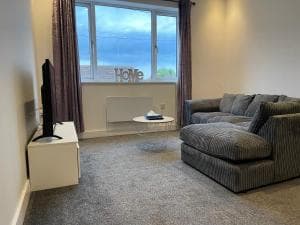 Modern Serviced Apartment - Near City Centre Image 2