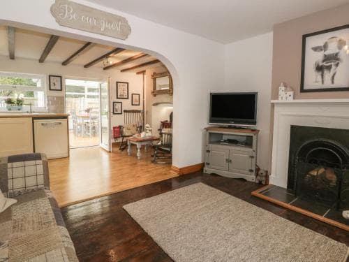 Hilltop Cottage Image 3