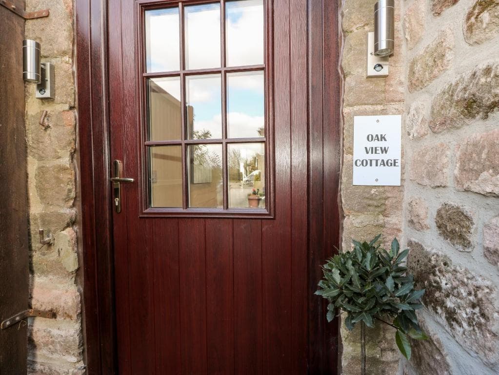 Oak View Cottage Image 1