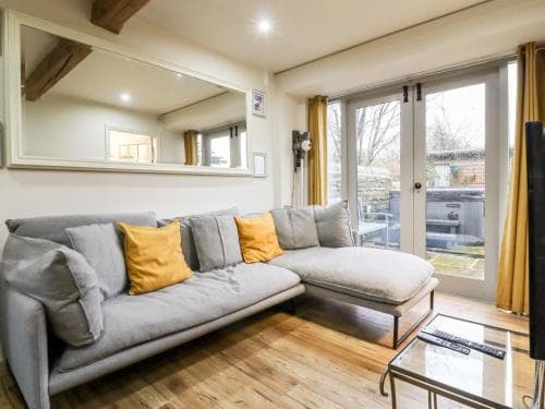 2A Chiserley Stile Image 3