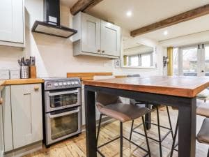 2A Chiserley Stile Image 2