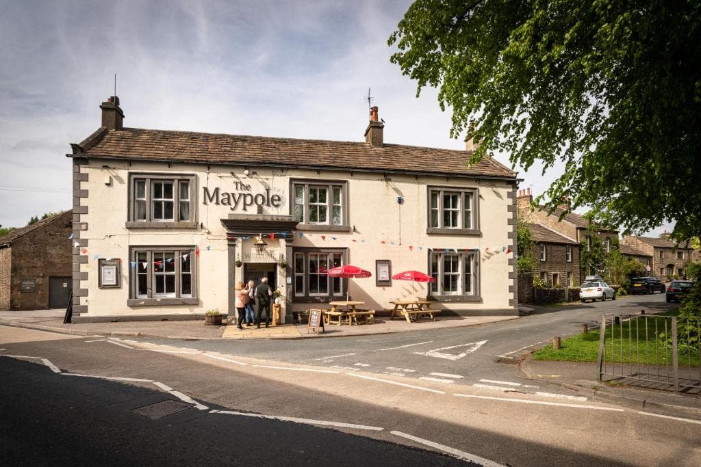 Maypole Inn Image 1