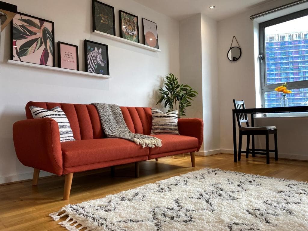 Stylish 1 bedroom apartment Image 1