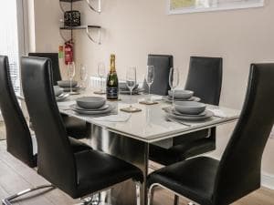 Stone's Throw Image 2